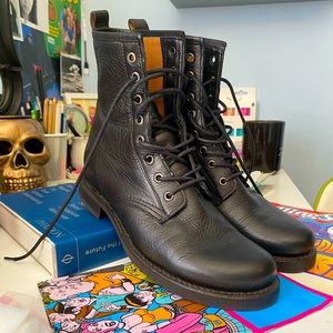 Veronica Combat Frye Black Leather size 8 New w/o Box $278 MAKE AN OFFER